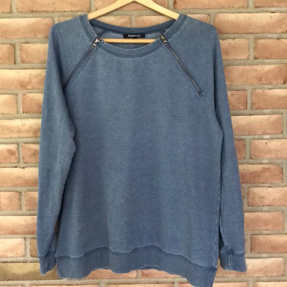 Relativity Tops - Relativity size XL blue, long sleeved top